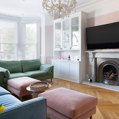 Dream House London With Gym, Cinema And Housekeeper Villa อีลลิง ภายนอก รูปภาพ