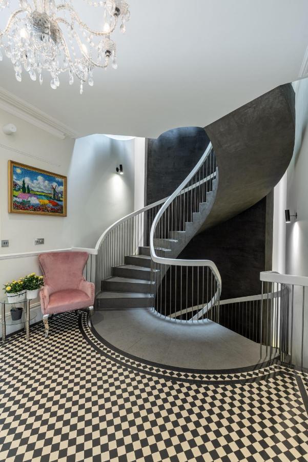 Dream House London With Gym, Cinema And Housekeeper Villa อีลลิง ภายนอก รูปภาพ