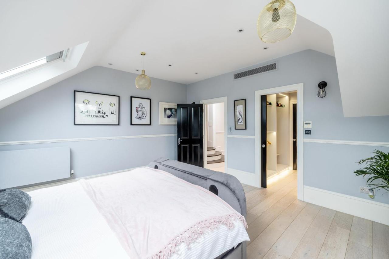 Dream House London With Gym, Cinema And Housekeeper Villa อีลลิง ภายนอก รูปภาพ