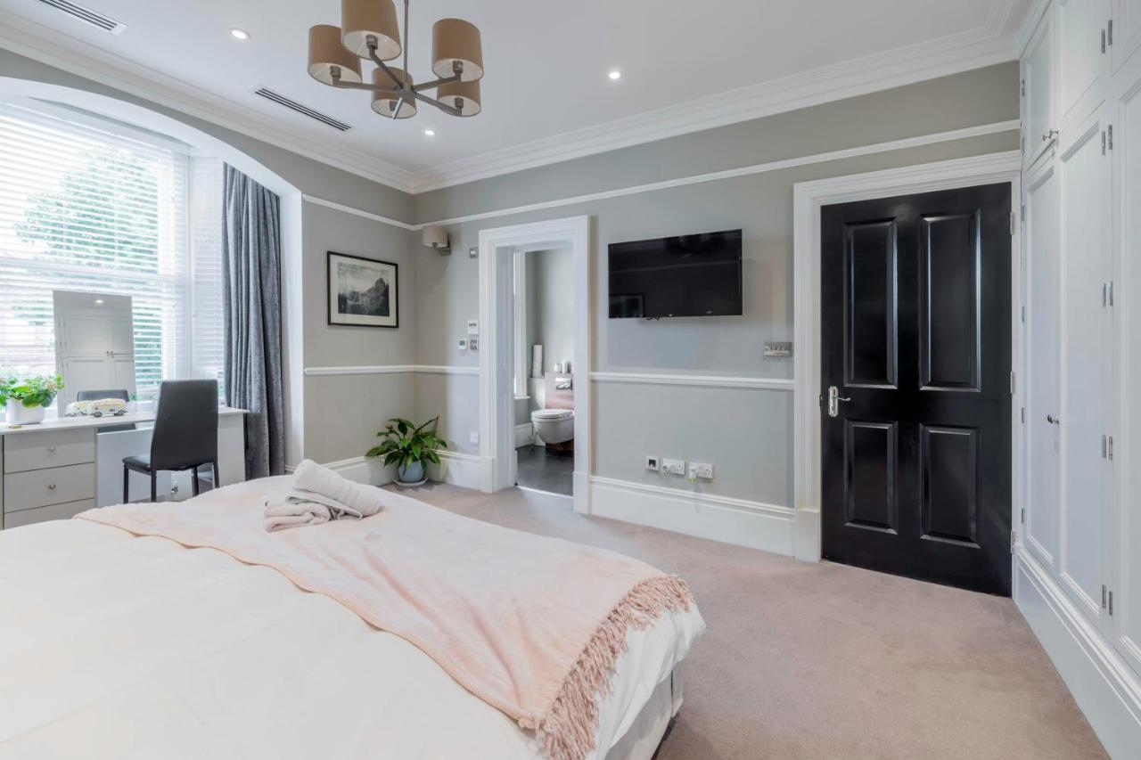 Dream House London With Gym, Cinema And Housekeeper Villa อีลลิง ภายนอก รูปภาพ